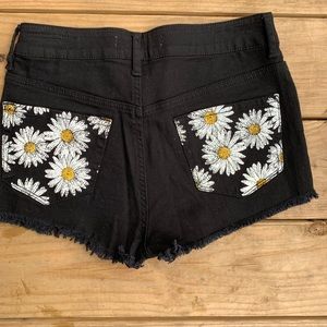 Bullhead Denim High Rise Black Daisy Shorts